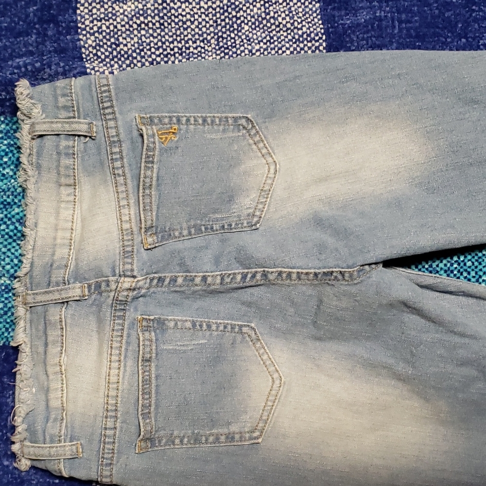 VIP JEANS - Picture 4 of 5